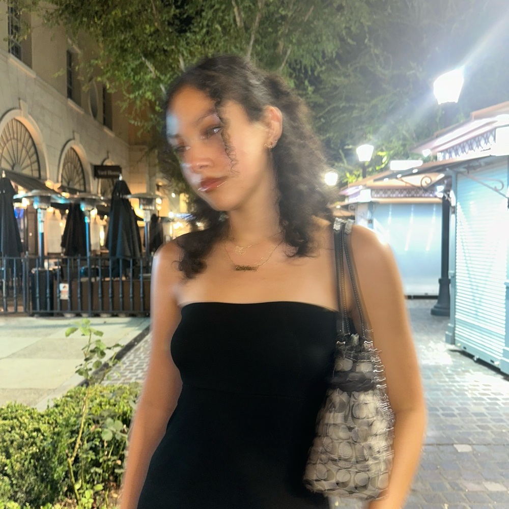 Meet your Posher, Estefany